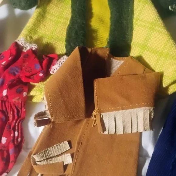 Vintage Barbie Clothes - Picture 3 of 6